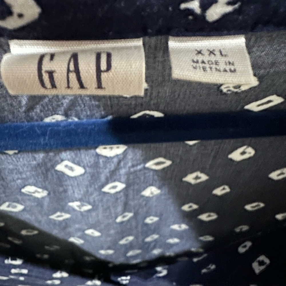 Gap Shirt Sleeve Blouse - Picture 3 of 3